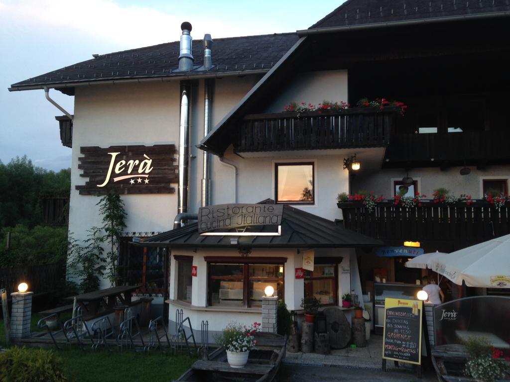 Jera Am Furtnerteich Hotel-Ristorante&Relax Mariahof Exterior photo